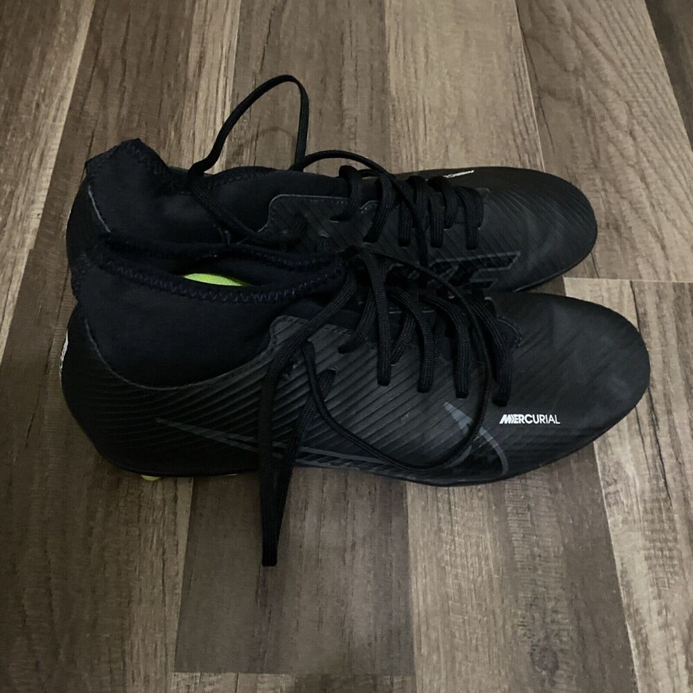 Nike Shoes Mens 8.5 Mercurial Superfly Club Soccer Cleats Sneakers DJ5961 Black - Picture 2 of 7